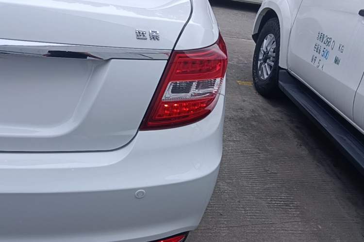 Used Geely Auto Vision 2017 1.5L Manual Happiness Edition Exterior 3