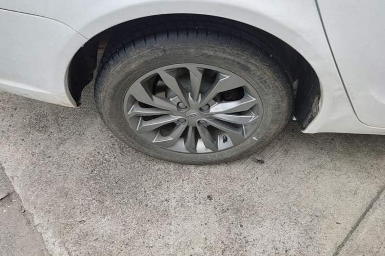Used Geely Auto Vision 2017 1.5L Manual Happiness Edition Exterior 5