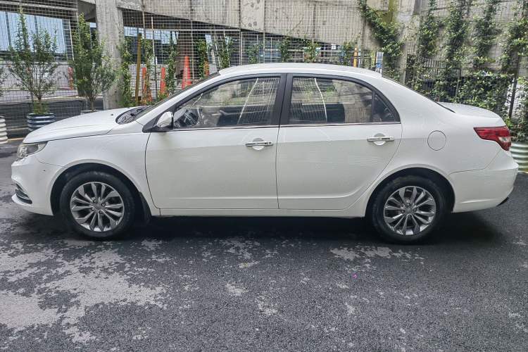 Used Geely Auto Vision 2017 1.5L Automatic Happiness Edition Exterior 6