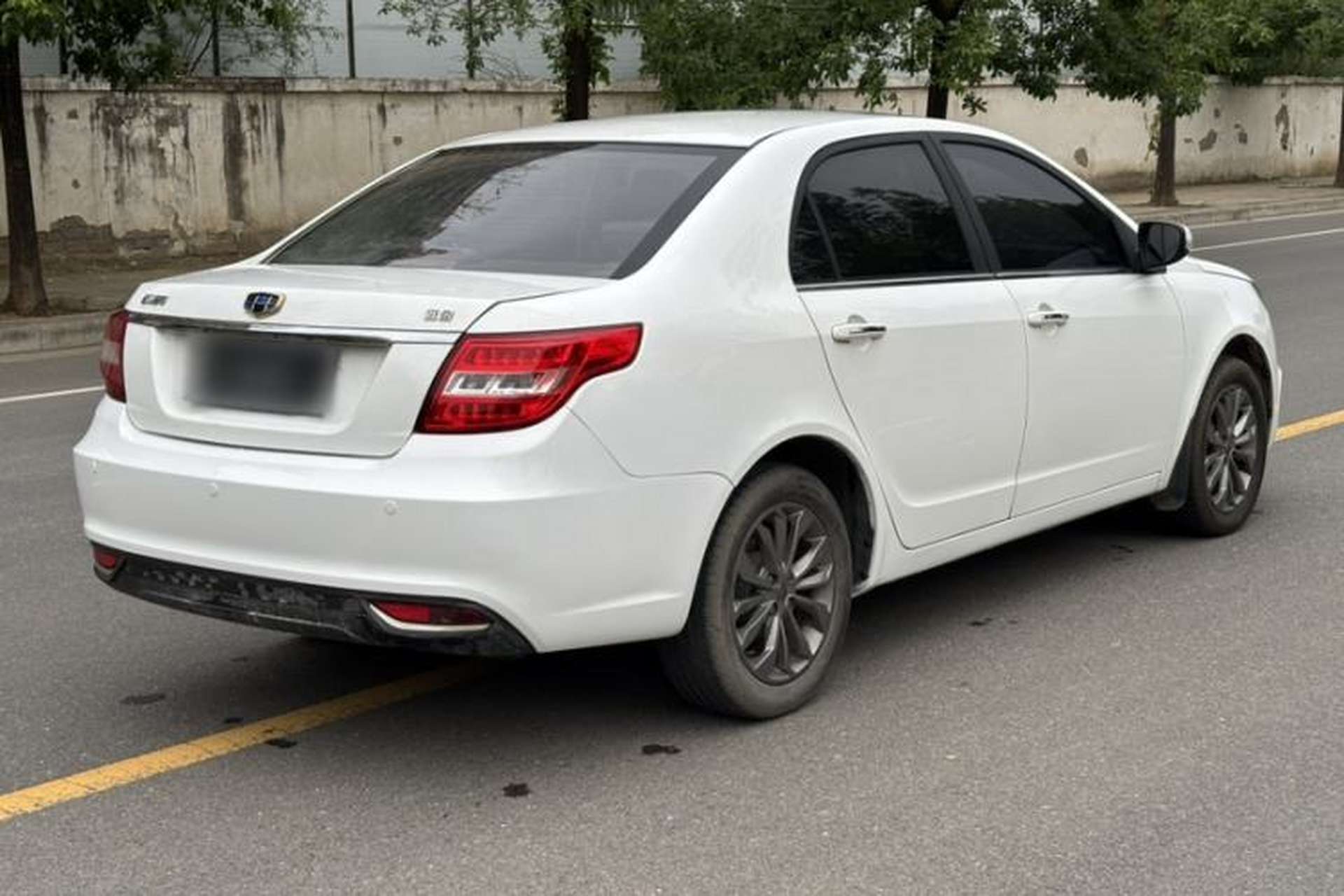 Used Geely Auto Vision 2017 1.5L Automatic Happiness Edition Exterior 8