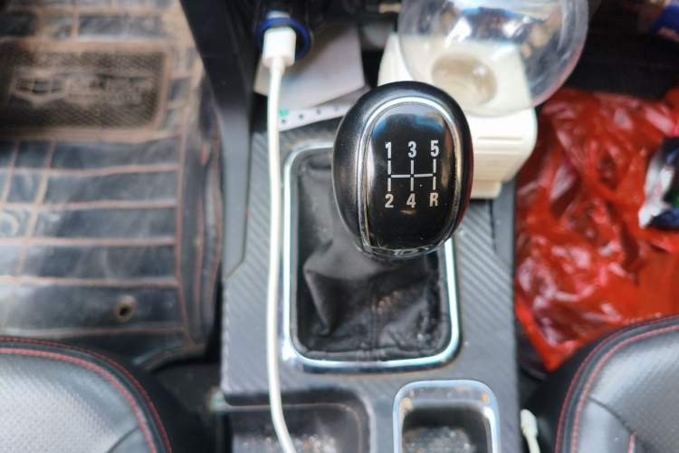 Used Geely Auto Vision 2017 1.5L Manual Happiness Edition Gear Lever