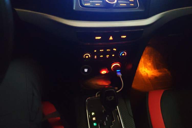 Used Geely Auto Vision 2017 1.5L Automatic Happiness Edition Gear Lever