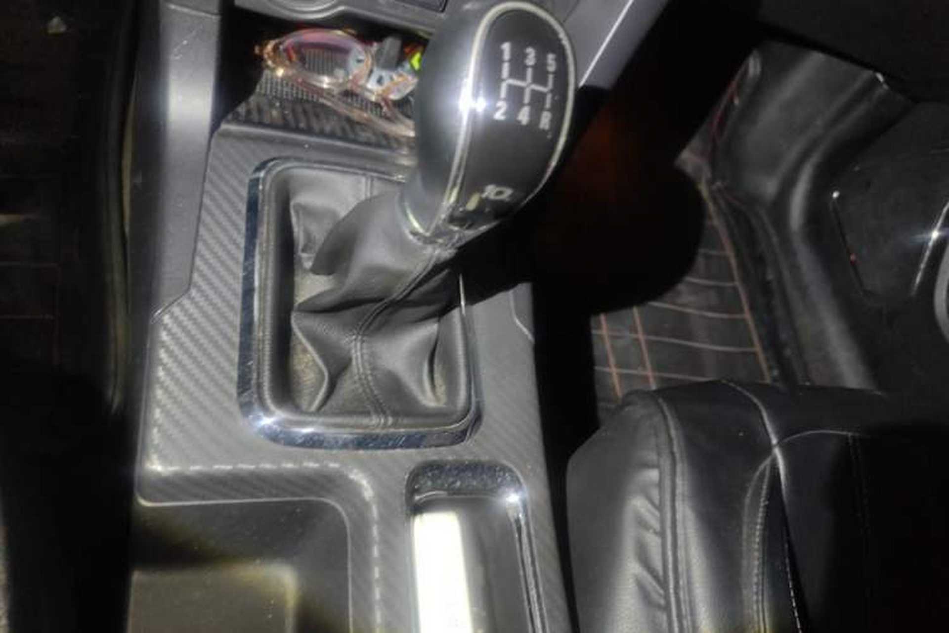 Used Geely Auto Vision 2017 1.5L Manual Happiness Edition Gear Lever