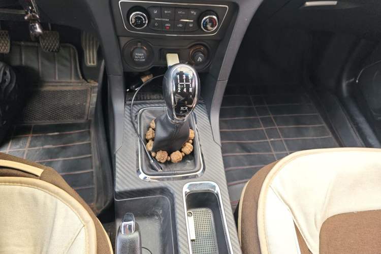 Used Geely Auto Vision 2017 1.5L Manual Happiness Edition Gear Lever