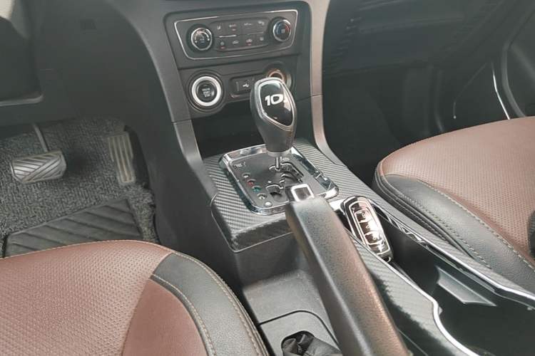 Used Geely Auto Vision 2017 1.5L Automatic Happiness Edition Gear Lever