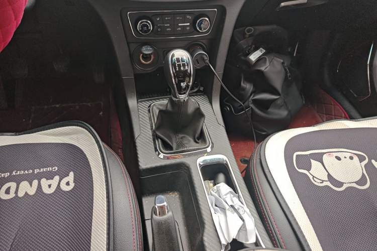 Used Geely Auto Vision 2017 1.5L Manual Happiness Edition Gear Lever