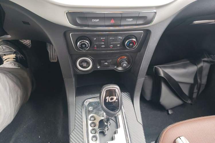 Used Geely Auto Vision 2017 1.5L Automatic Happiness Edition Gear Lever