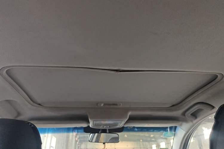 Used Geely Auto Vision 2017 1.5L Automatic Happiness Edition Headliner