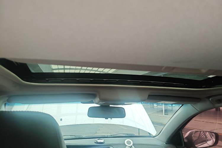 Used Geely Auto Vision 2017 1.5L Automatic Happiness Edition Headliner