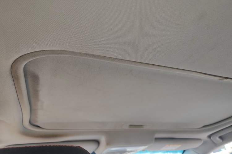 Used Geely Auto Vision 2017 1.5L Manual Happiness Edition Headliner