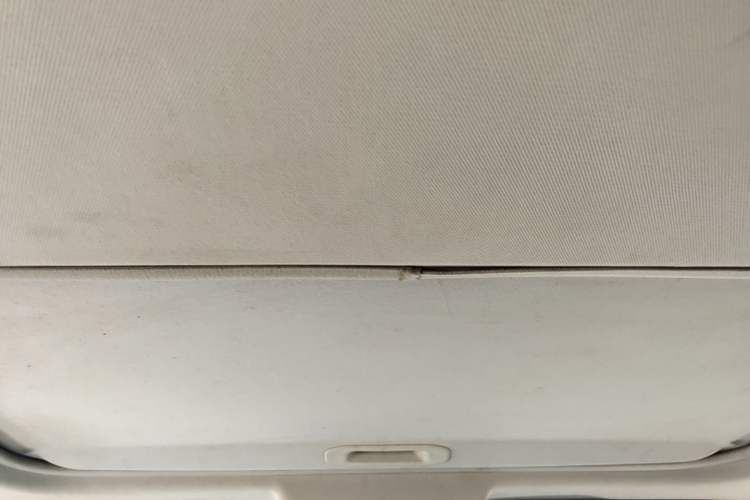 Used Geely Auto Vision 2017 1.5L Automatic Happiness Edition Headliner