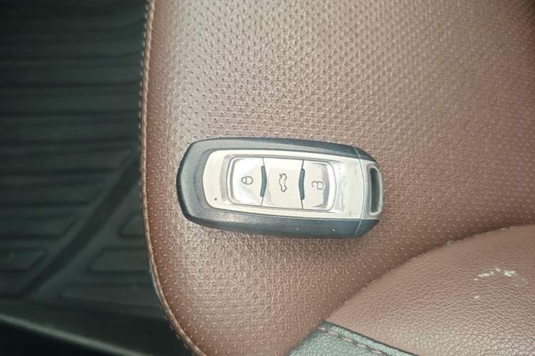 Used Geely Auto Vision 2017 1.5L Automatic Happiness Edition Interior 1