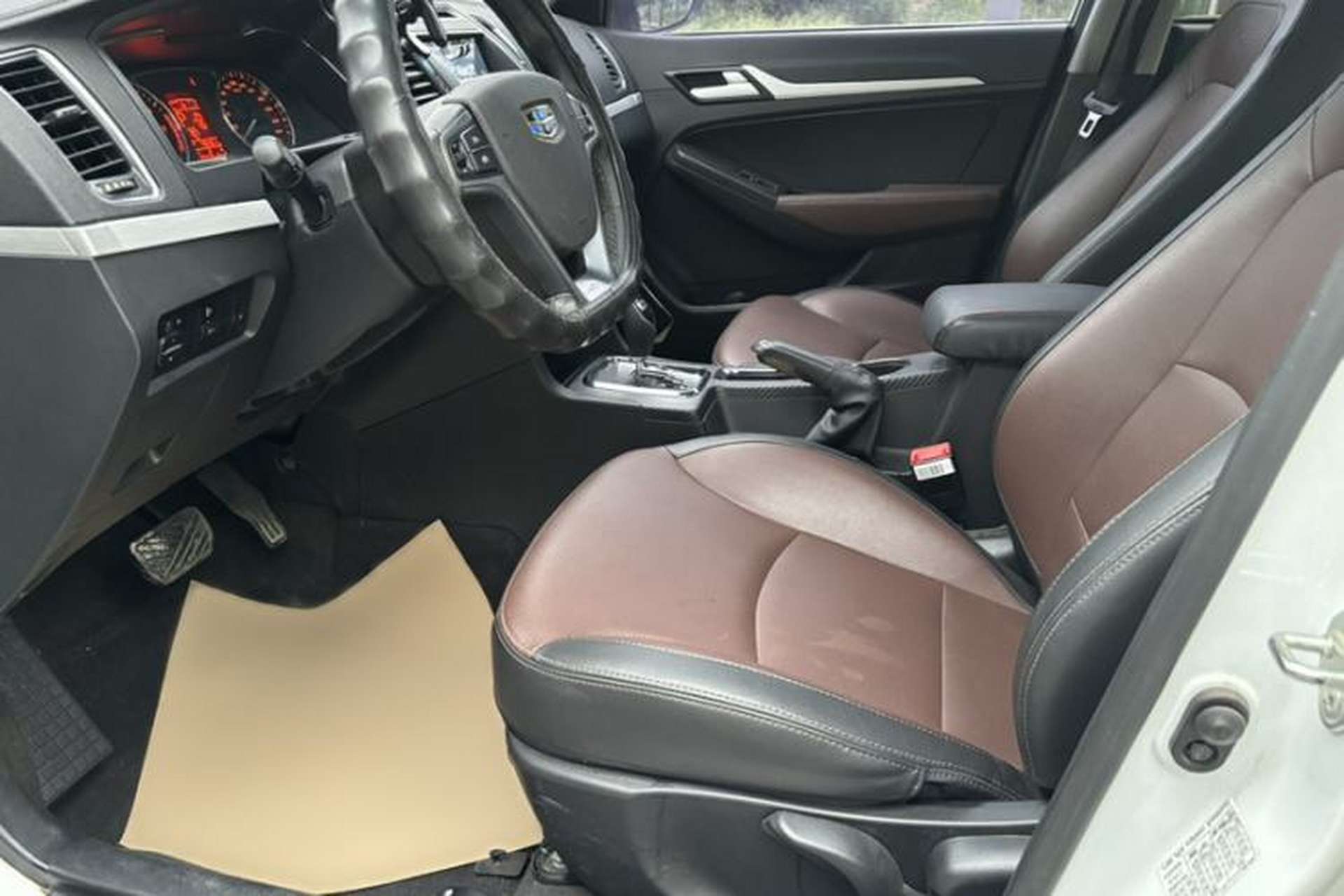 Used Geely Auto Vision 2017 1.5L Automatic Happiness Edition Interior 2