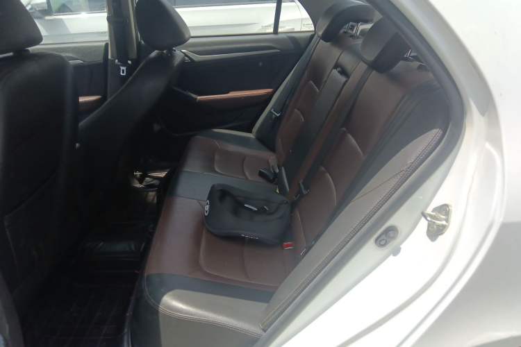 Used Geely Auto Vision 2017 1.5L Automatic Happiness Edition Interior 4