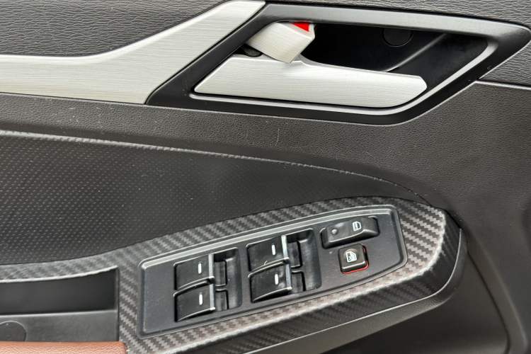 Used Geely Auto Vision 2017 1.5L Automatic Happiness Edition Interior 6