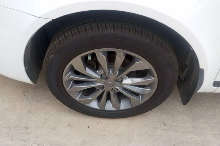 Used Geely Auto Vision 2017 1.5L Automatic Happiness Edition Left Front Wheel Hub