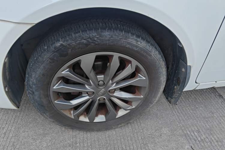 Used Geely Auto Vision 2017 1.5L Automatic Happiness Edition Left Front Wheel Hub