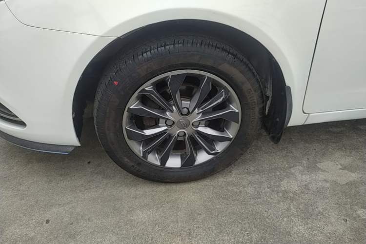 Used Geely Auto Vision 2017 1.5L Automatic Happiness Edition Left Front Wheel Hub