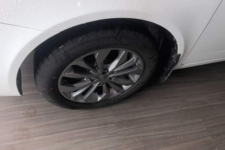 Used Geely Auto Vision 2017 1.5L Automatic Happiness Edition Left Front Wheel Hub