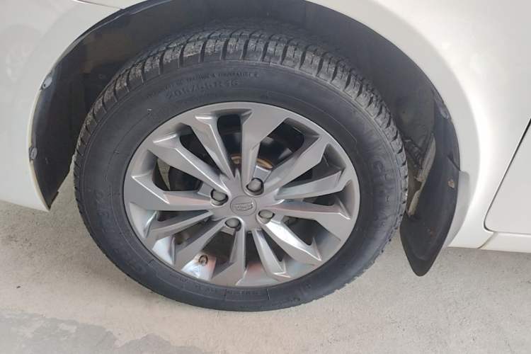 Used Geely Auto Vision 2017 1.5L Automatic Happiness Edition Left Front Wheel Hub