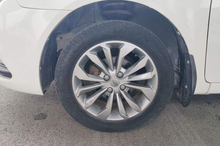 Used Geely Auto Vision 2017 1.5L Automatic Happiness Edition Left Front Wheel Hub