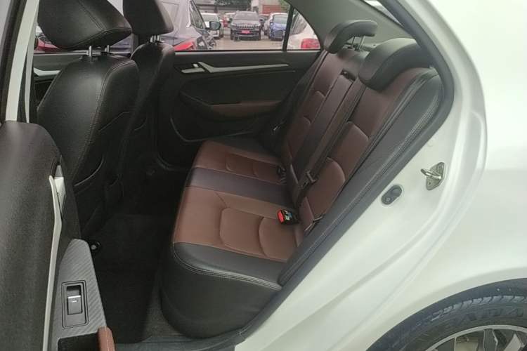 Used Geely Auto Vision 2017 1.5L Automatic Happiness Edition Left Rear Seat