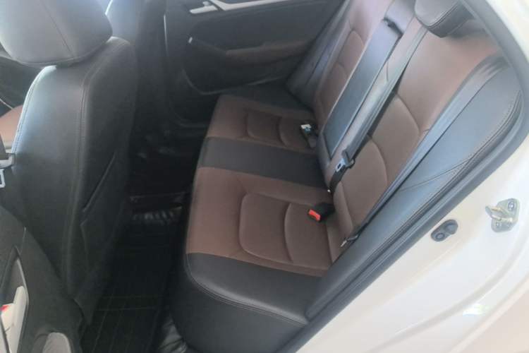 Used Geely Auto Vision 2017 1.5L Automatic Happiness Edition Left Rear Seat