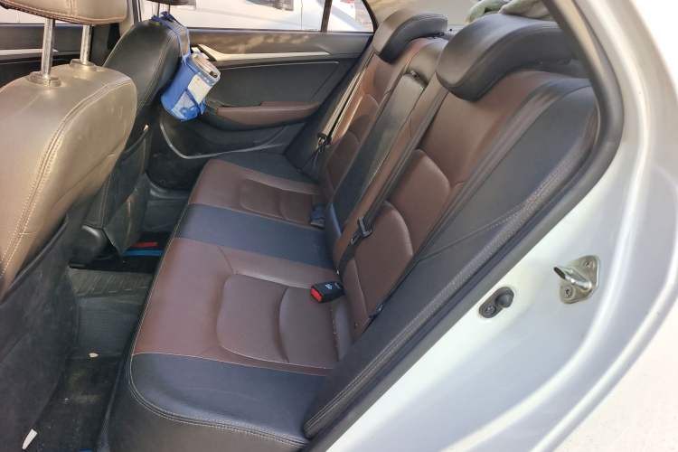 Used Geely Auto Vision 2017 1.5L Automatic Happiness Edition Left Rear Seat