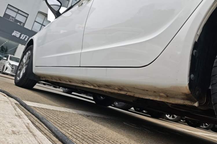 Used Geely Auto Vision 2017 1.5L Automatic Happiness Edition Left Side Sill