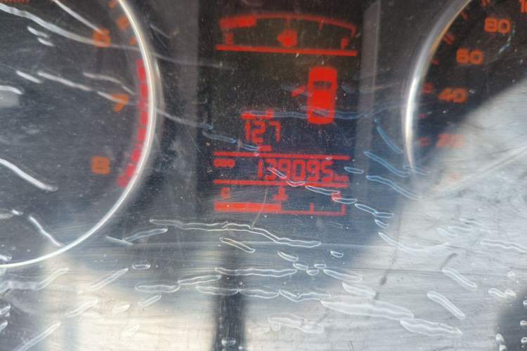 Used Geely Auto Vision 2017 1.5L Manual Happiness Edition Odometer Close Up