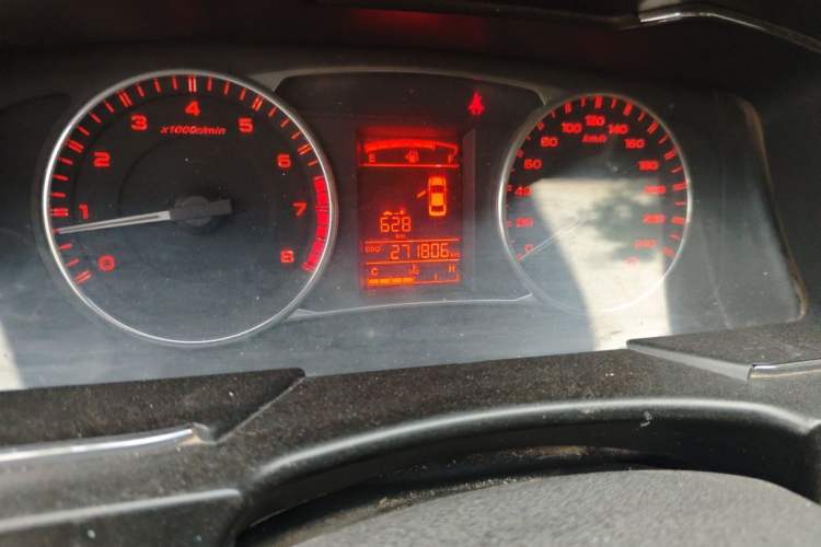 Used Geely Auto Vision 2017 1.5L Manual Happiness Edition Odometer Close Up