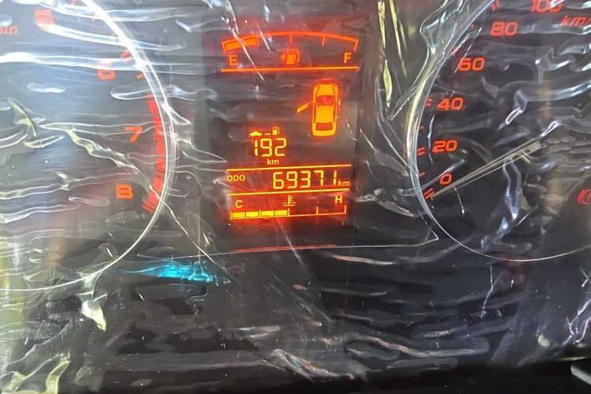 Used Geely Auto Vision 2017 1.5L Manual Happiness Edition Odometer Close Up