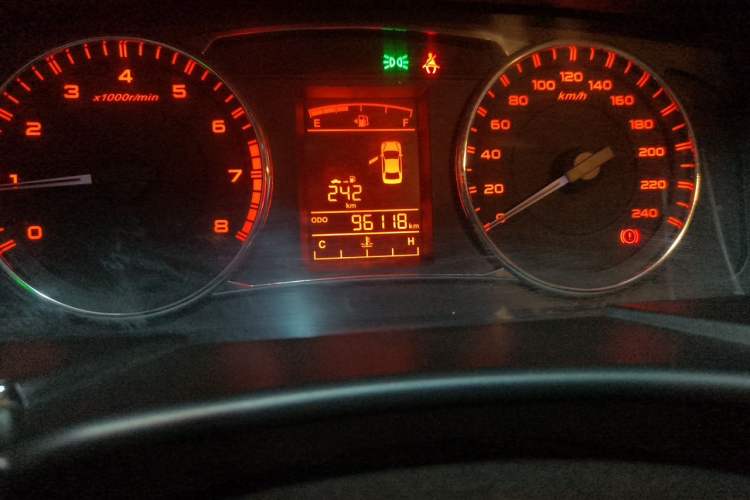 Used Geely Auto Vision 2017 1.5L Manual Happiness Edition Odometer Close Up