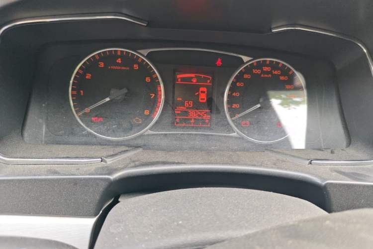 Used Geely Auto Vision 2017 1.5L Manual Happiness Edition Odometer Close Up