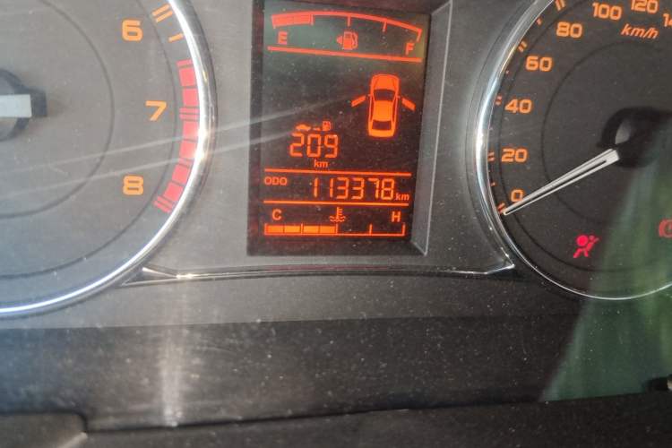 Used Geely Auto Vision 2017 1.5L Manual Happiness Edition Odometer Close Up