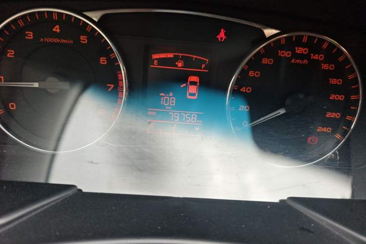 Used Geely Auto Vision 2017 1.5L Manual Happiness Edition Odometer Close Up