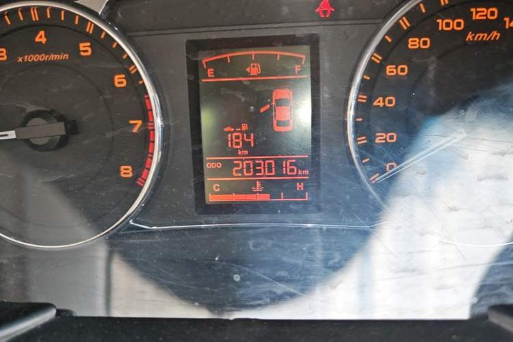 Used Geely Auto Vision 2017 1.5L Manual Happiness Edition Odometer Close Up