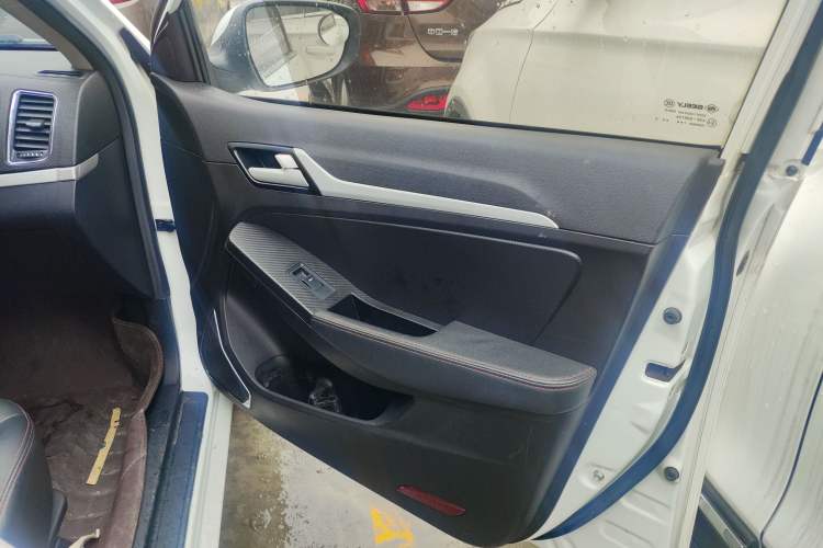 Used Geely Auto Vision 2017 1.5L Manual Happiness Edition Right Front Door Interior
