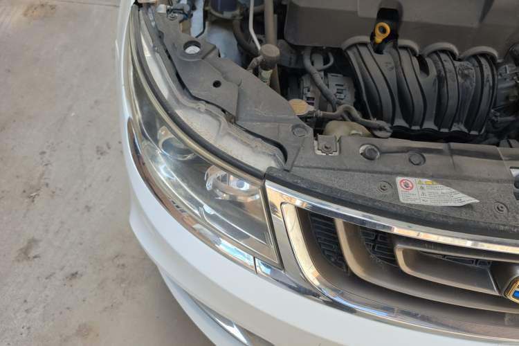 Used Geely Auto Vision 2017 1.5L Manual Happiness Edition Right Front Headlight