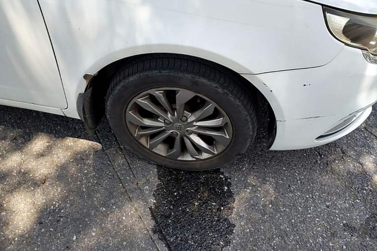 Used Geely Auto Vision 2017 1.5L Automatic Happiness Edition Right Front Wheel Hub