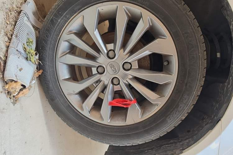 Used Geely Auto Vision 2017 1.5L Manual Happiness Edition Right Front Wheel Hub