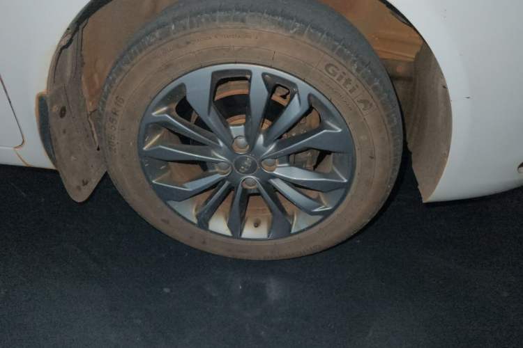 Used Geely Auto Vision 2017 1.5L Manual Happiness Edition Right Front Wheel Hub