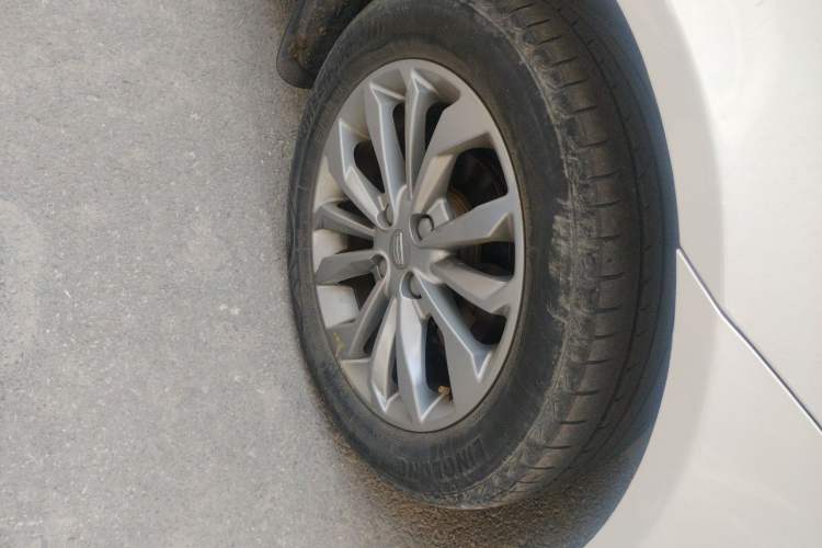 Used Geely Auto Vision 2017 1.5L Automatic Happiness Edition Right Front Wheel Hub