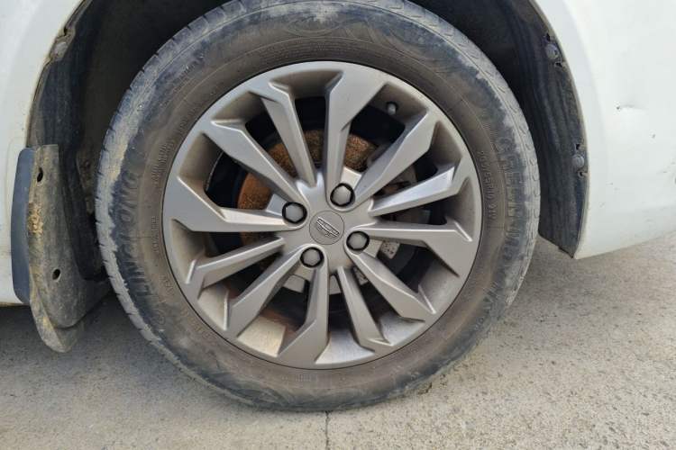 Used Geely Auto Vision 2017 1.5L Manual Happiness Edition Right Front Wheel Hub