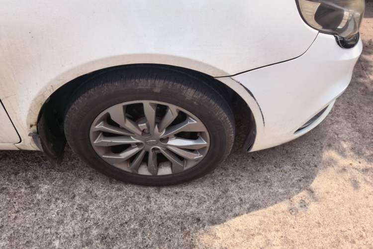 Used Geely Auto Vision 2017 1.5L Automatic Happiness Edition Right Front Wheel Hub