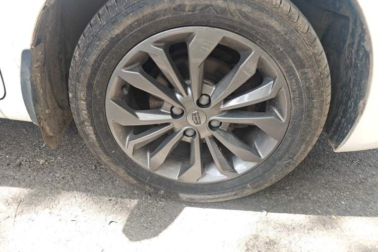 Used Geely Auto Vision 2017 1.5L Automatic Happiness Edition Right Front Wheel Hub