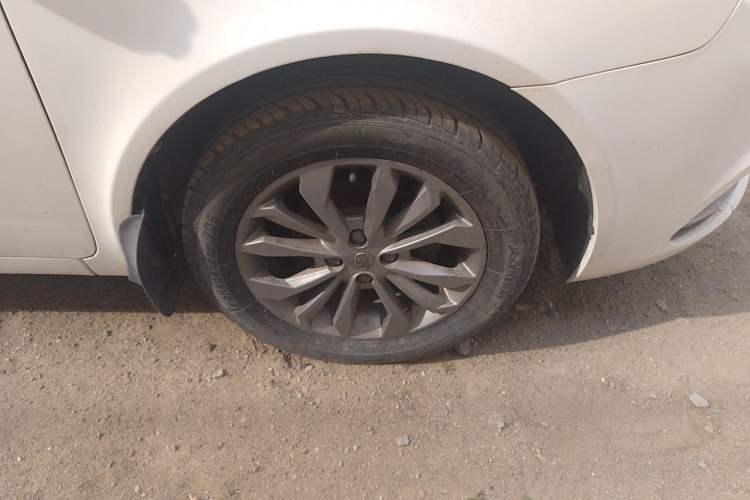 Used Geely Auto Vision 2017 1.5L Manual Happiness Edition Right Front Wheel Hub