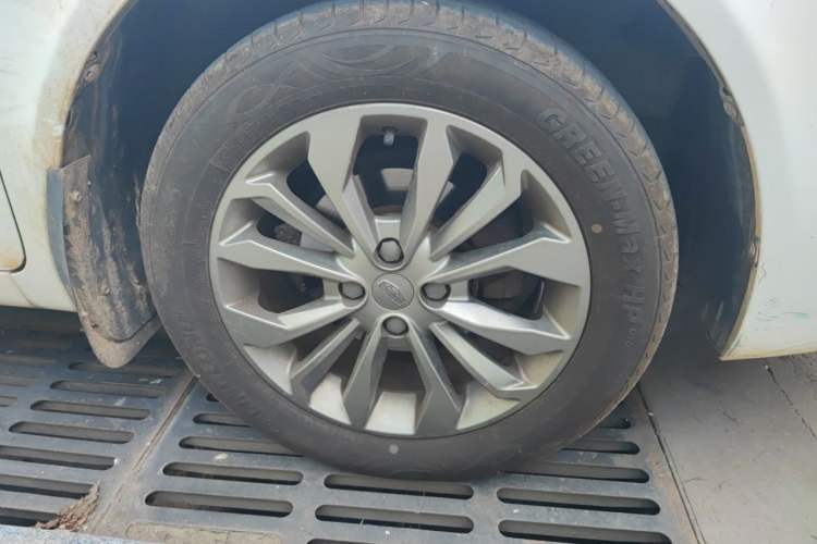 Used Geely Auto Vision 2017 1.5L Manual Happiness Edition Right Front Wheel Hub