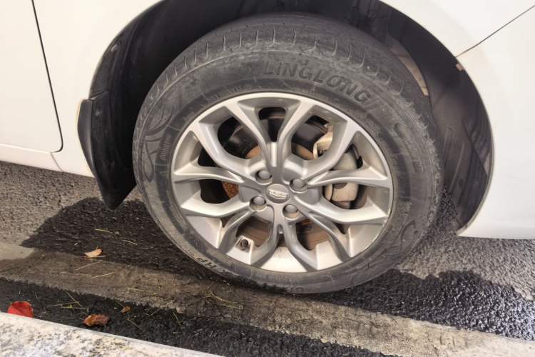 Used Geely Auto Vision 2017 1.5L Manual Happiness Edition Right Front Wheel Hub
