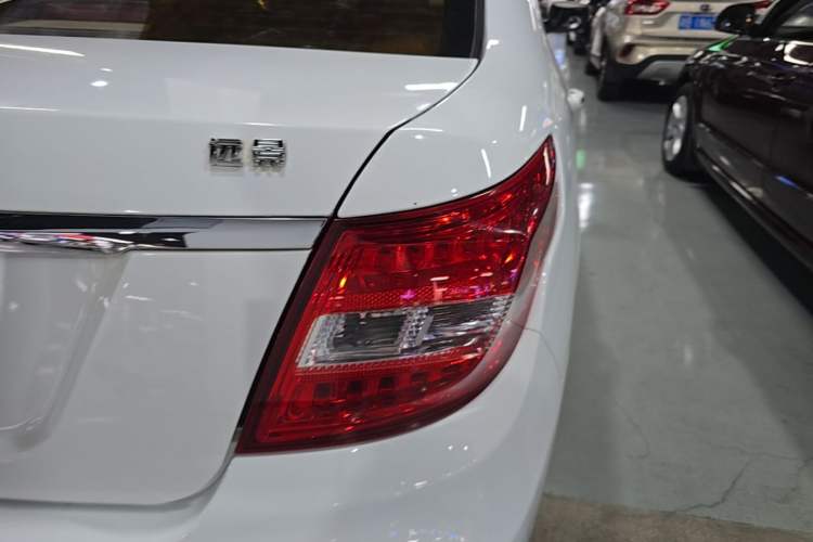 Used Geely Auto Vision 2017 1.5L Automatic Happiness Edition Right Rear Taillight